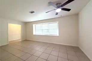 9706 Crestdale Cir, Houston, TX 77080 - Photo 9