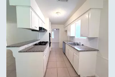 9706 Crestdale Circle, Houston, TX 77080 - Photo 5