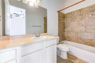 28214 Evergreen Cove Ln, Fulshear, TX 77441 - Photo 7