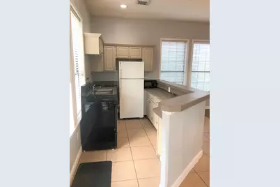 543 W 27th Street #E, Houston, TX 77008 - Photo 9