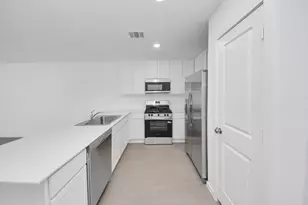 1031 Garnet Rain, Beasley, TX 77417 - Photo 17