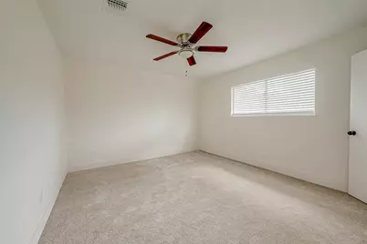 934 Goldfinch Avenue, Sugar Land, TX 77478 - Photo 33