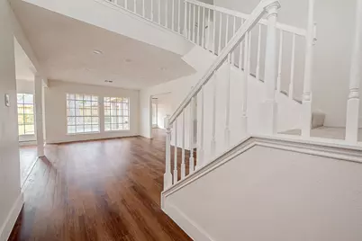 934 Goldfinch Avenue, Sugar Land, TX 77478 - Photo 7