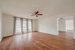 934 Goldfinch Ave, Sugar Land, TX 77478 - Photo 17