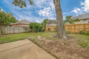 934 Goldfinch Ave, Sugar Land, TX 77478 - Photo 43