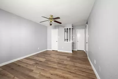 9009 Richmond Avenue #111, Houston, TX 77063 - Photo 15