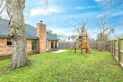 214 Zinnia Street, Lake Jackson, TX 77566 - Photo 25