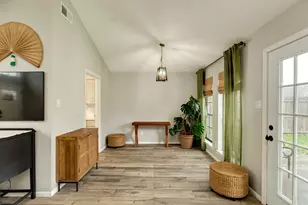 214 Zinnia St, Lake Jackson, TX 77566 - Photo 15