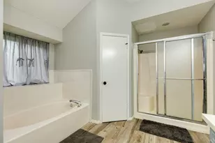 214 Zinnia St, Lake Jackson, TX 77566 - Photo 19