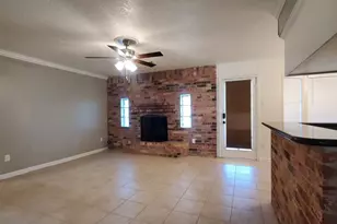 2010 S Palm Ct, Pasadena, TX 77502 - Photo 5