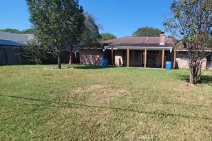 2010 S Palm Ct, Pasadena, TX 77502 - Photo 19
