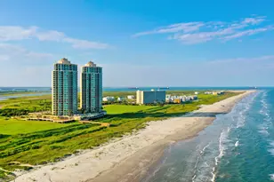 801 E Beach Dr, Galveston, TX 77550 - Photo 17