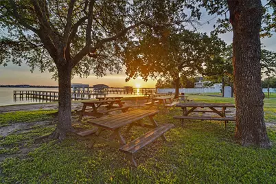 2002 Cove Park Drive, Kemah, TX 77565 - Photo 45