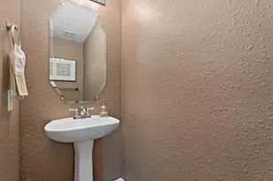 1518 Darfield Ct, Houston, TX 77014 - Photo 17