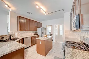 2015 Holly Glade Ln, Sugar Land, TX 77498 - Photo 13
