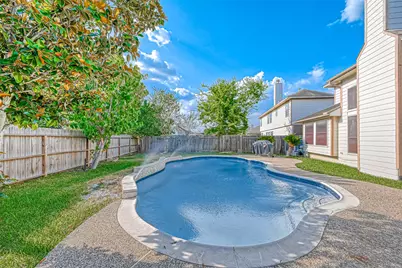 2015 Holly Glade Lane, Sugar Land, TX 77498 - Photo 33