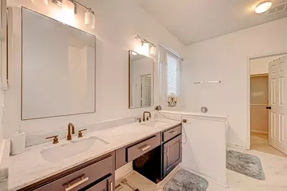 2015 Holly Glade Lane, Sugar Land, TX 77498 - Photo 19