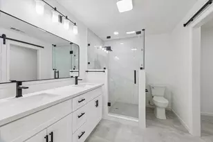 3411 80th St, Galveston, TX 77551 - Photo 17