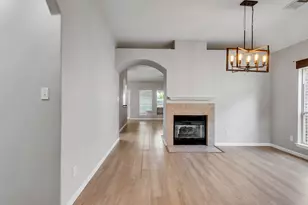 2310 Highland Crossing Dr, Conroe, TX 77304 - Photo 3