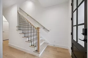 947 Blackshire Ln, Houston, TX 77055 - Photo 5