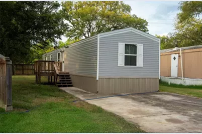 114 Bluebill Bay N, Baytown, TX 77523 - Photo 1
