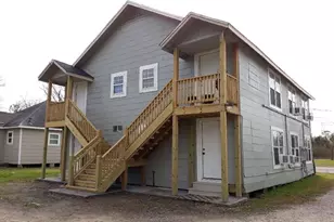 216 W Republic St, Baytown, TX 77520 - Photo 9