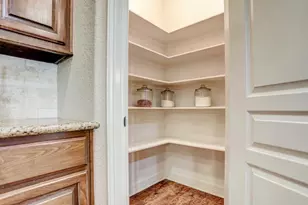 1012 Rosewood Ln, Angleton, TX 77515 - Photo 13