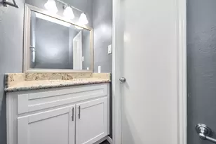 2874 Holly Hall St, Houston, TX 77054 - Photo 15