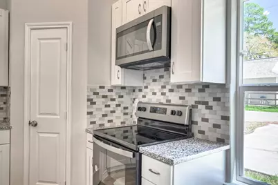 9810 Arbor Oak, Willis, TX 77318 - Photo 13