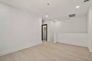 3617 Dreyfus St, Houston, TX 77021 - Photo 13