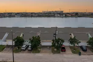 10429 Schaper Rd, Galveston, TX 77554 - Photo 27