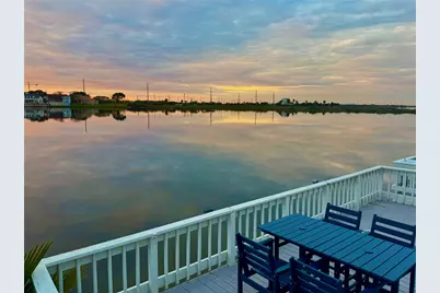 10429 Schaper Road, Galveston, TX 77554 - Photo 3