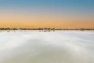 10429 Schaper Rd, Galveston, TX 77554 - Photo 23