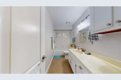 10429 Schaper Road, Galveston, TX 77554 - Photo 9