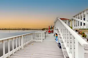 10429 Schaper Rd, Galveston, TX 77554 - Photo 21