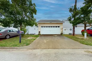 10429 Schaper Rd, Galveston, TX 77554 - Photo 31