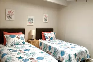 10429 Schaper Rd, Galveston, TX 77554 - Photo 5