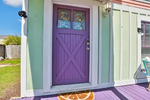 1212 39th St, Galveston, TX 77550 - Photo 3