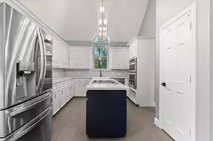 31 Tanager Trail, The Woodlands, TX 77381 - Photo 11