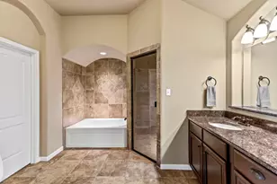 1006 Blackman Ct, Hutto, TX 78634 - Photo 7