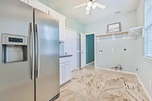 3407 Scenic Elm St, Houston, TX 77059 - Photo 19