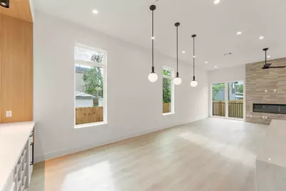 310 E 35th Street, Houston, TX 77018 - Photo 13