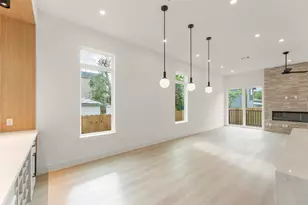 310 E 35th St, Houston, TX 77018 - Photo 13