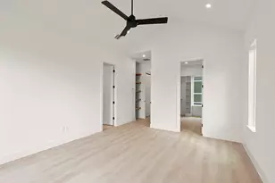 310 E 35th St, Houston, TX 77018 - Photo 35