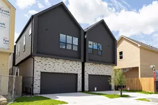 310 E 35th St, Houston, TX 77018 - Photo 3