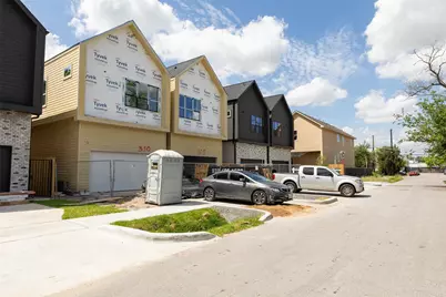 310 E 35th Street, Houston, TX 77018 - Photo 5