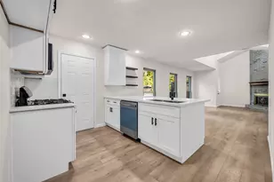 35 E Bigelow Oak Ct Ct, The Woodlands, TX 77381 - Photo 1