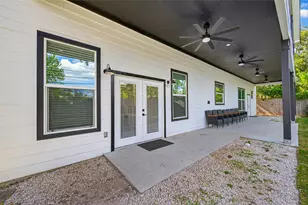 8006 Longridge Dr, Houston, TX 77055 - Photo 43