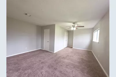 9814 Kiwi Lane, Conroe, TX 77385 - Photo 7