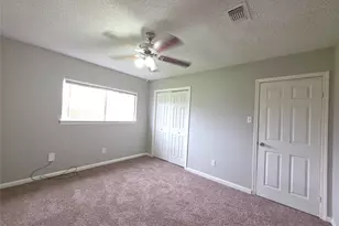 9814 Kiwi Ln, Conroe, TX 77385 - Photo 9